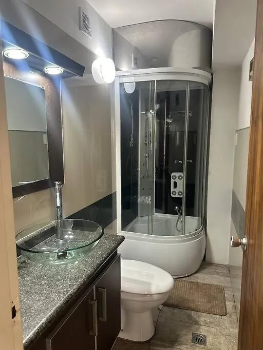 El Marques Caracas, Excelente Ubicacion Apartment