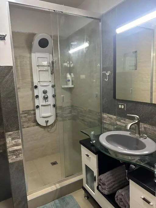 El Marques Caracas, Excelente Ubicacion Apartment 0*, Caracas
