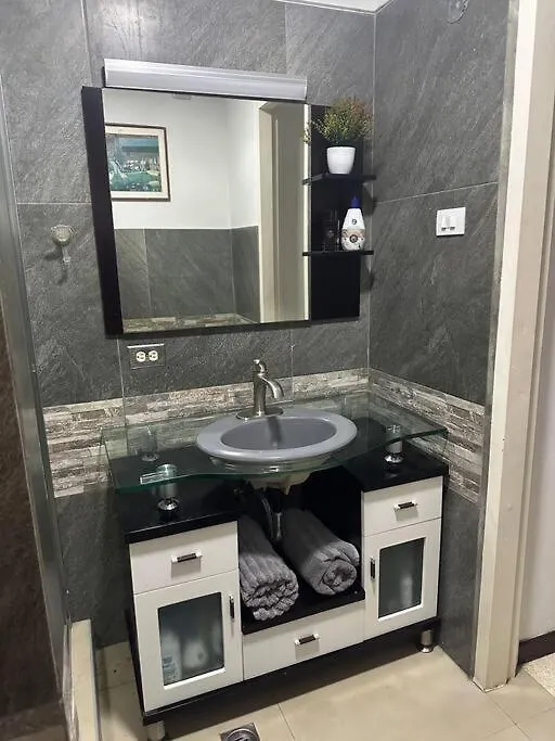 El Marques Caracas, Excelente Ubicacion Apartment Caracas